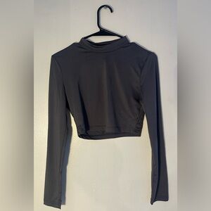 Long sleeve crop tops
